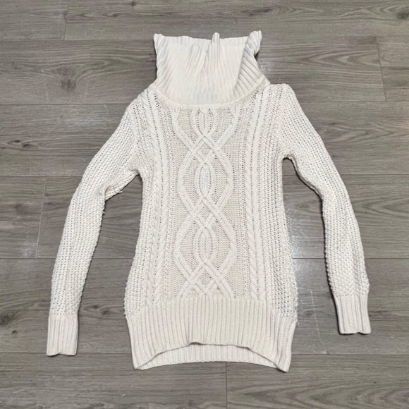Suzy Shier Women's Cream Cable-knit Turtleneck Sweater Small - Picture 2 of 7